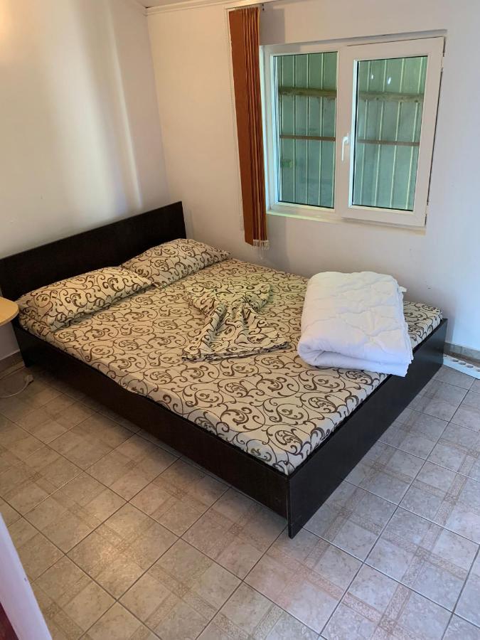 Casa Pestelui Hotel Două Mai Екстериор снимка