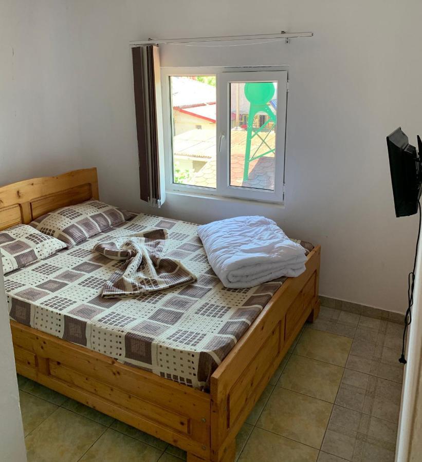 Casa Pestelui Hotel Două Mai Екстериор снимка