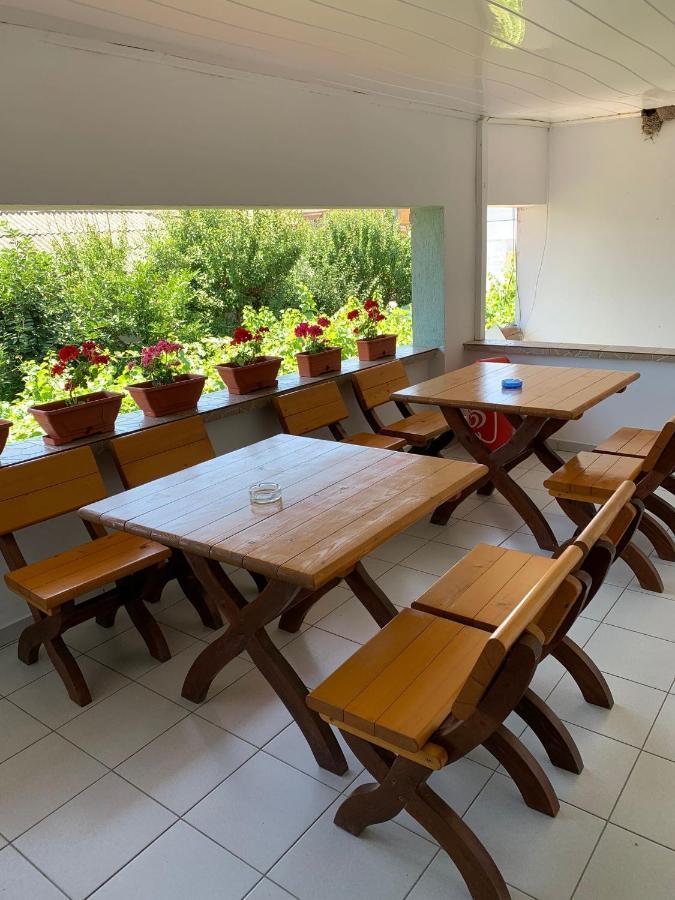 Casa Pestelui Hotel Două Mai Екстериор снимка